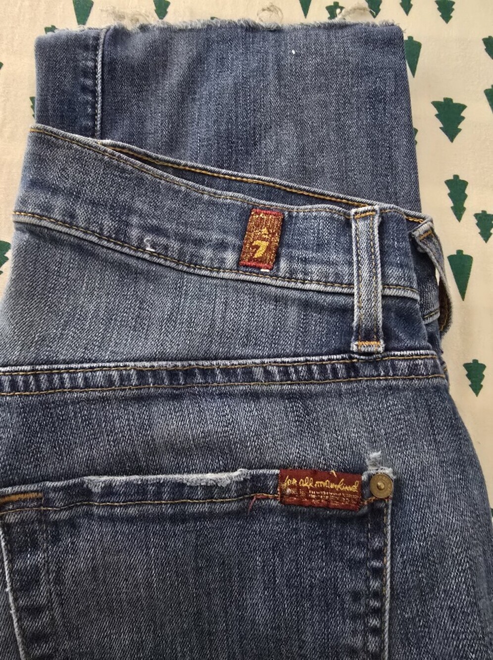 7 For All Mankind Straight Leg Medium Blue Denim Jeans Size 31